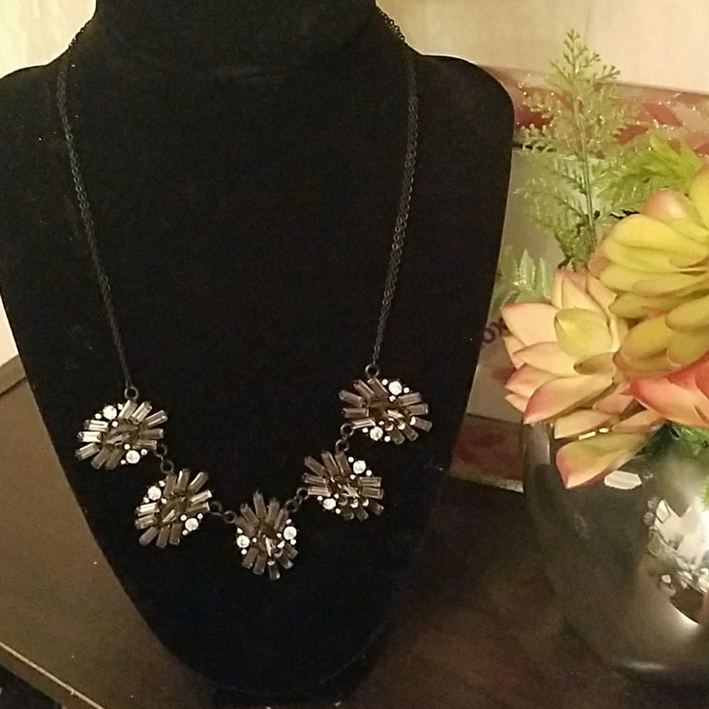 Delicate statement necklace